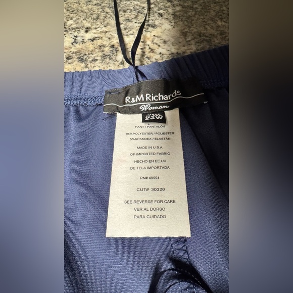 Mother of the Bride/Groom 3 Piece Pantsuit - Absolutely Gorgeous!!! - Picture 12 of 14